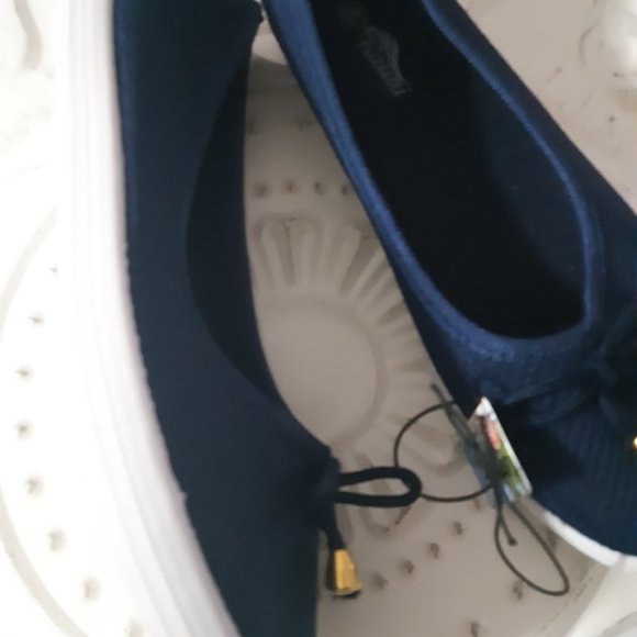 SHOES Size 8 NEW - Picture 2 of 4